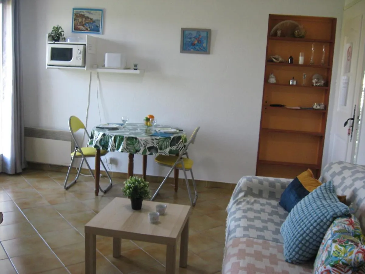 Appartamento rez de chaussé La Londe-les-Maures 0*,